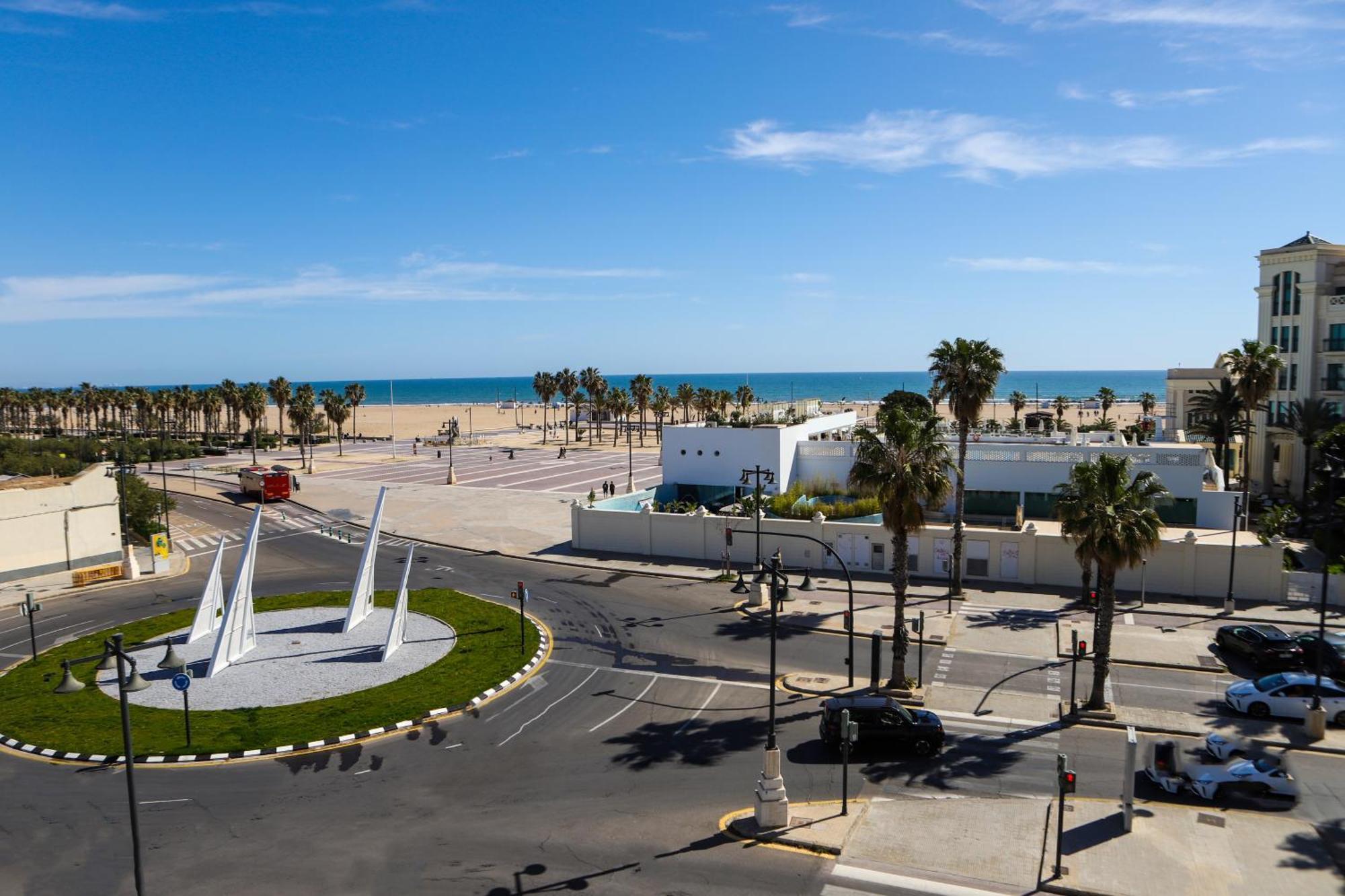 Valencia Luxury - Malvarrosa Beach Bagian luar foto